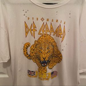 urban outfitters def leppard t shirt